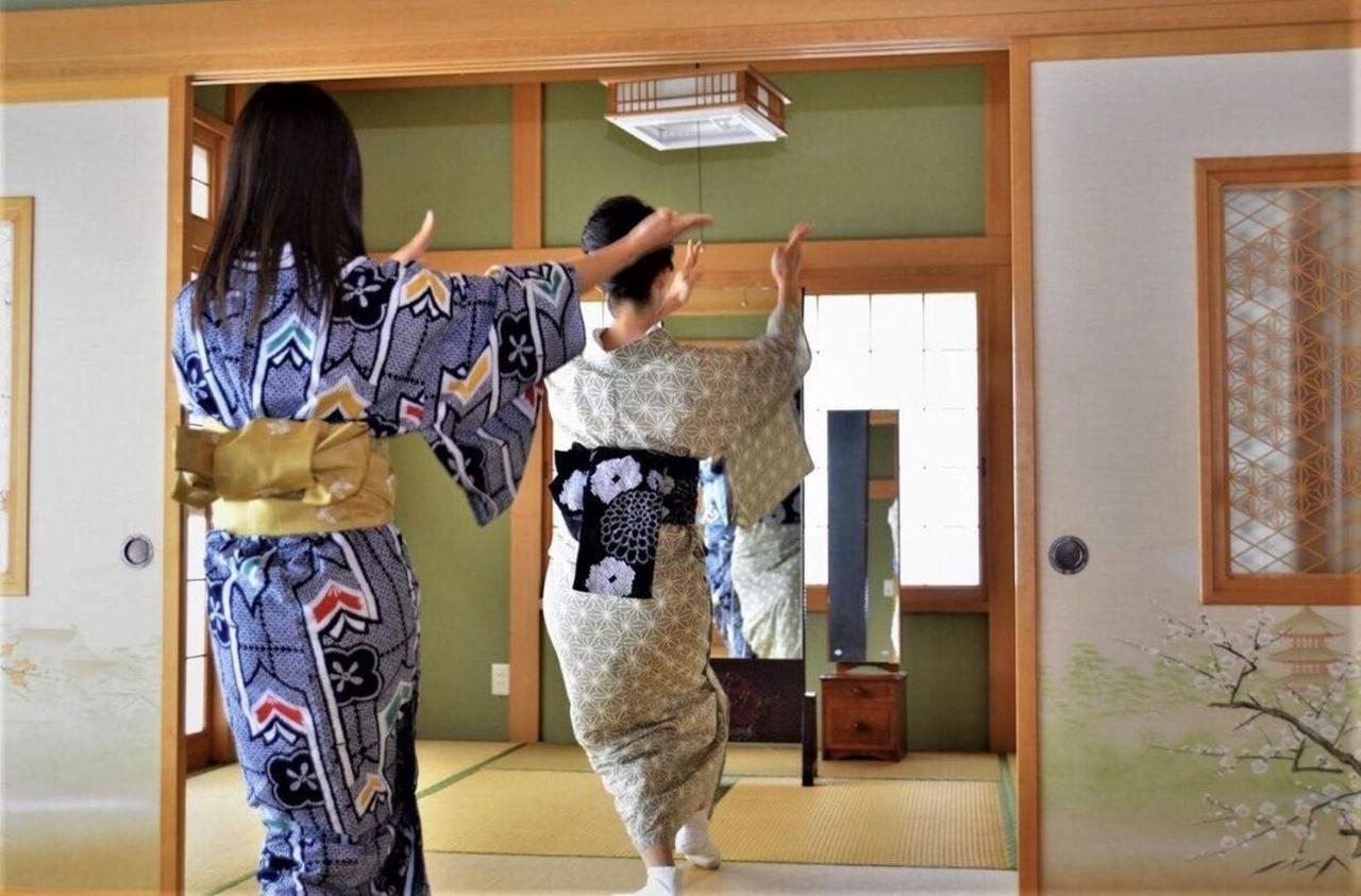 青森伝統芸能を楽しめる繭子の宿 ฮาชิโนเฮะ ภายนอก รูปภาพ