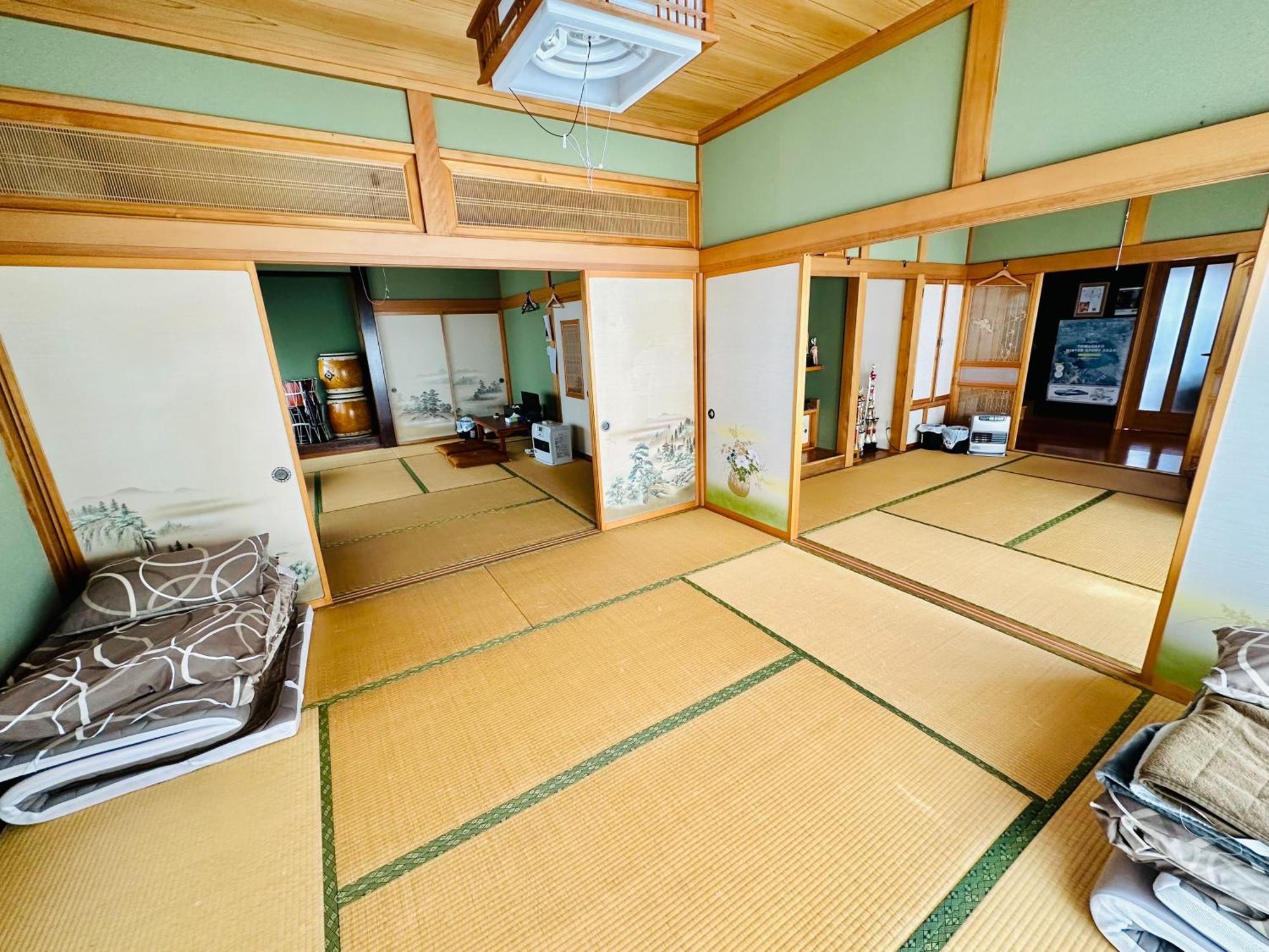 青森伝統芸能を楽しめる繭子の宿 ฮาชิโนเฮะ ภายนอก รูปภาพ