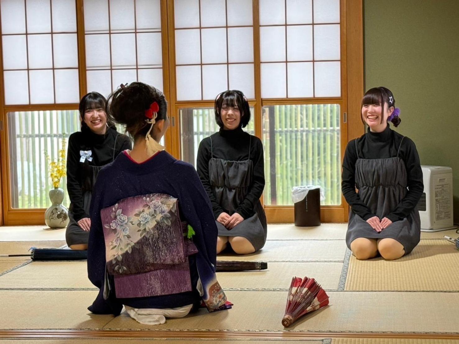 青森伝統芸能を楽しめる繭子の宿 ฮาชิโนเฮะ ภายนอก รูปภาพ